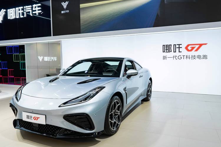 东莞企石镇诚吉迈企业管理咨询哪吒汽车在智能汽车领域的表现，领途汽车在新能源汽车市场中的影响力